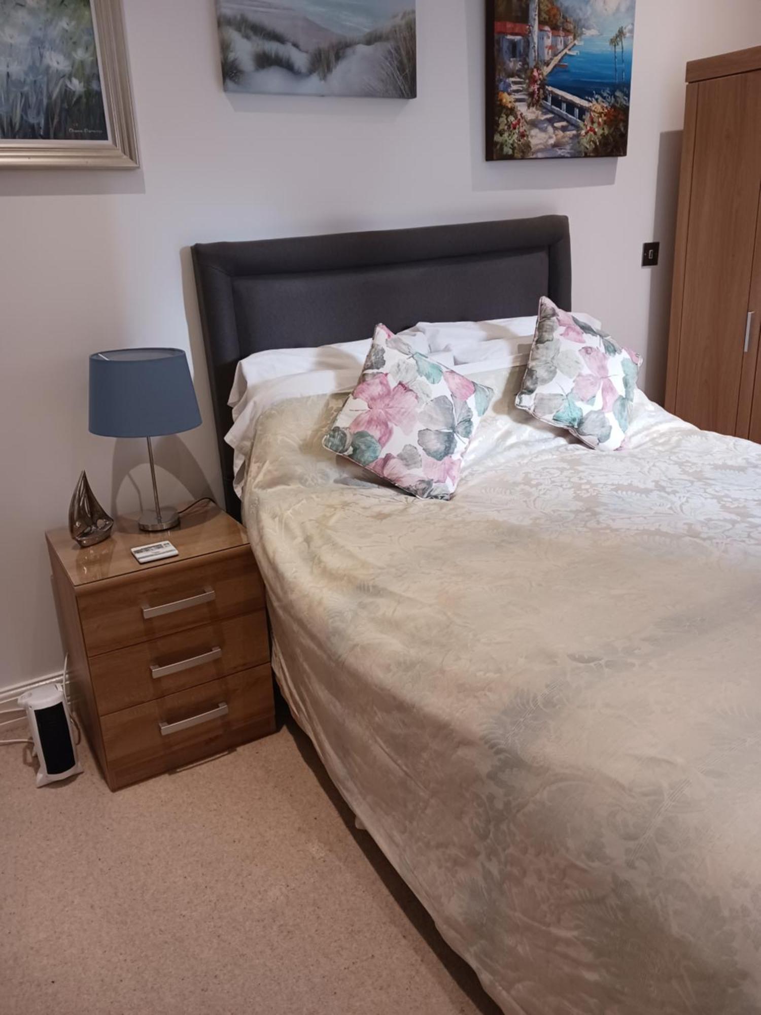 Bodlondeb Castle Bed & Breakfast { Central Llandudno} Экстерьер фото
